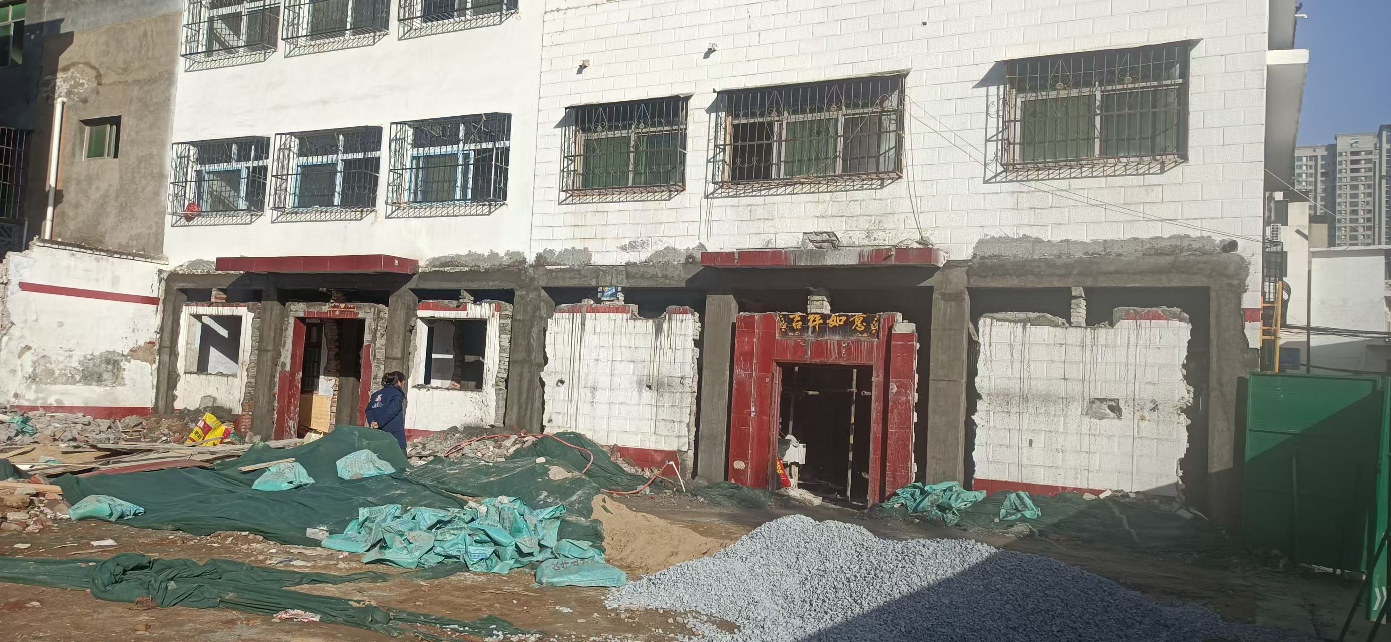 登封市承重墙改梁危房加固 - 价格
